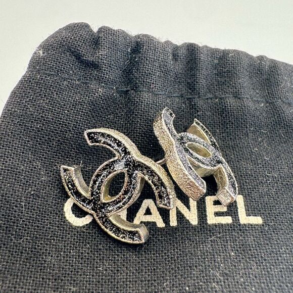 Chanel CC Enamel Glitter Silver Tone Stud Earrings - Picture 4 of 10
